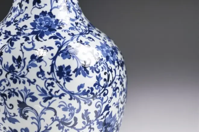 青花缠枝瓶 文化解读